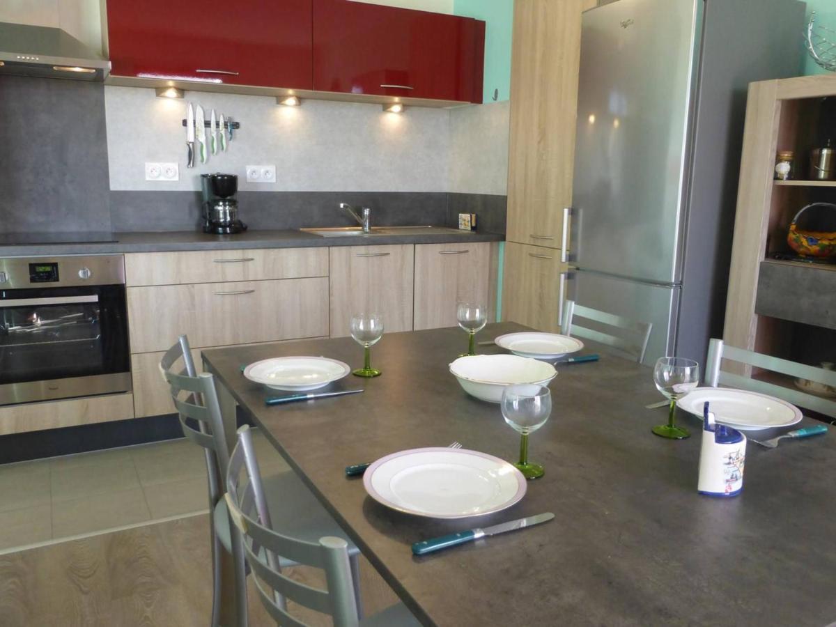 Appartement 2 Pieces Avec Balcon, Parking Et Proche Plage A Saint-Gilles-Croix-De-Vie - Fr-1-224-587 Exteriér fotografie
